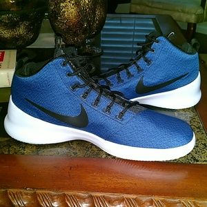 Nike hyperfresh mens sz 11